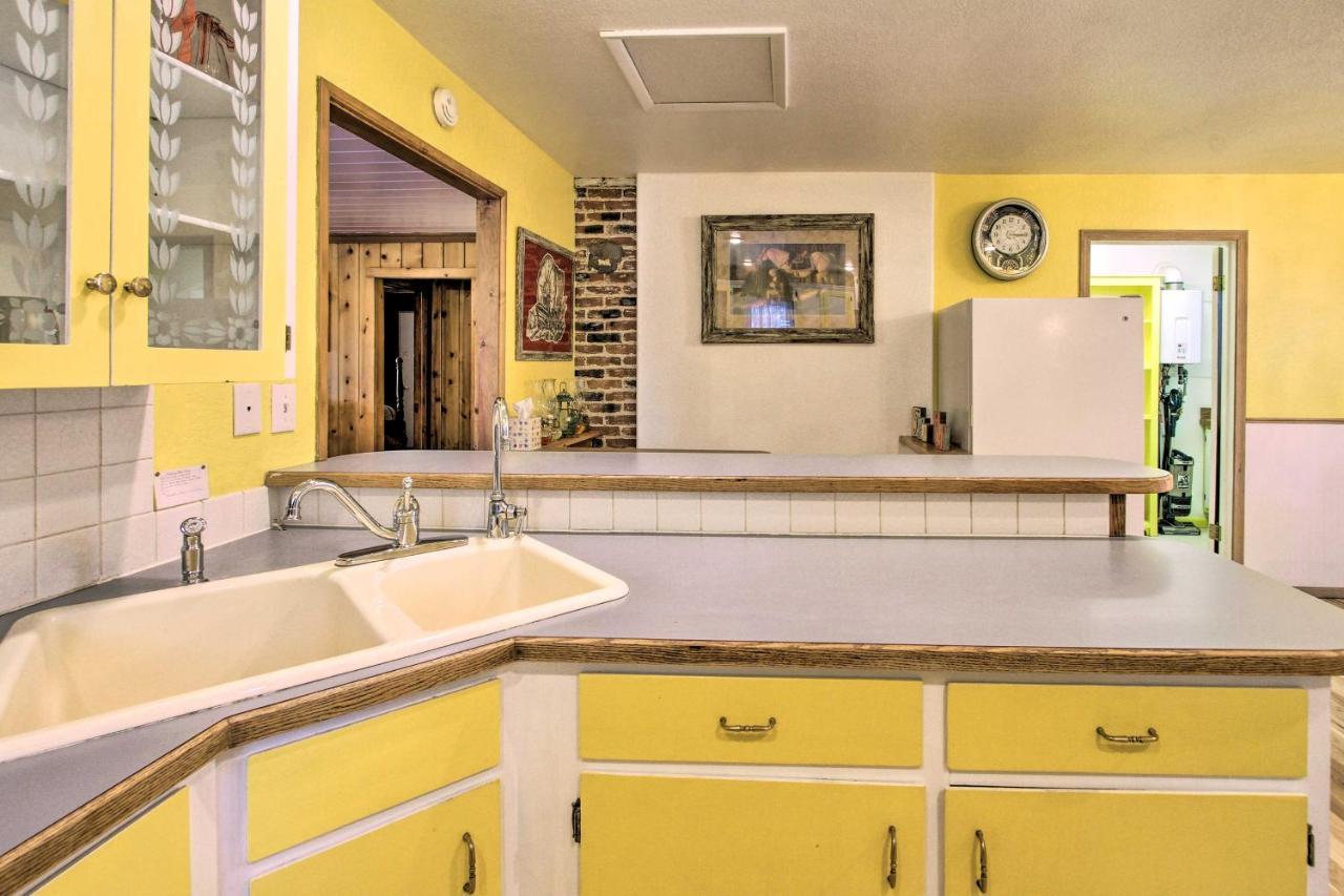 Cozy Home With Hot Tub Half Mi To Salmon River! Экстерьер фото